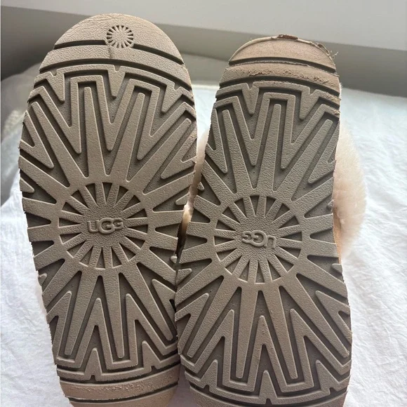 UGG Tan Disquette Slippers - Picture 4 of 5
